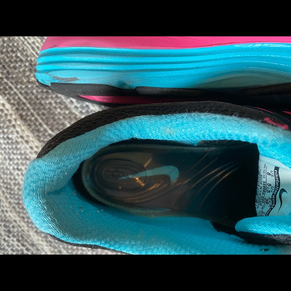 NIKE RUNNING SHOES - Picture 4 of 5